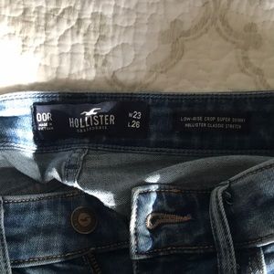 Hollister Low Rise Crop Super Skinny Jeans